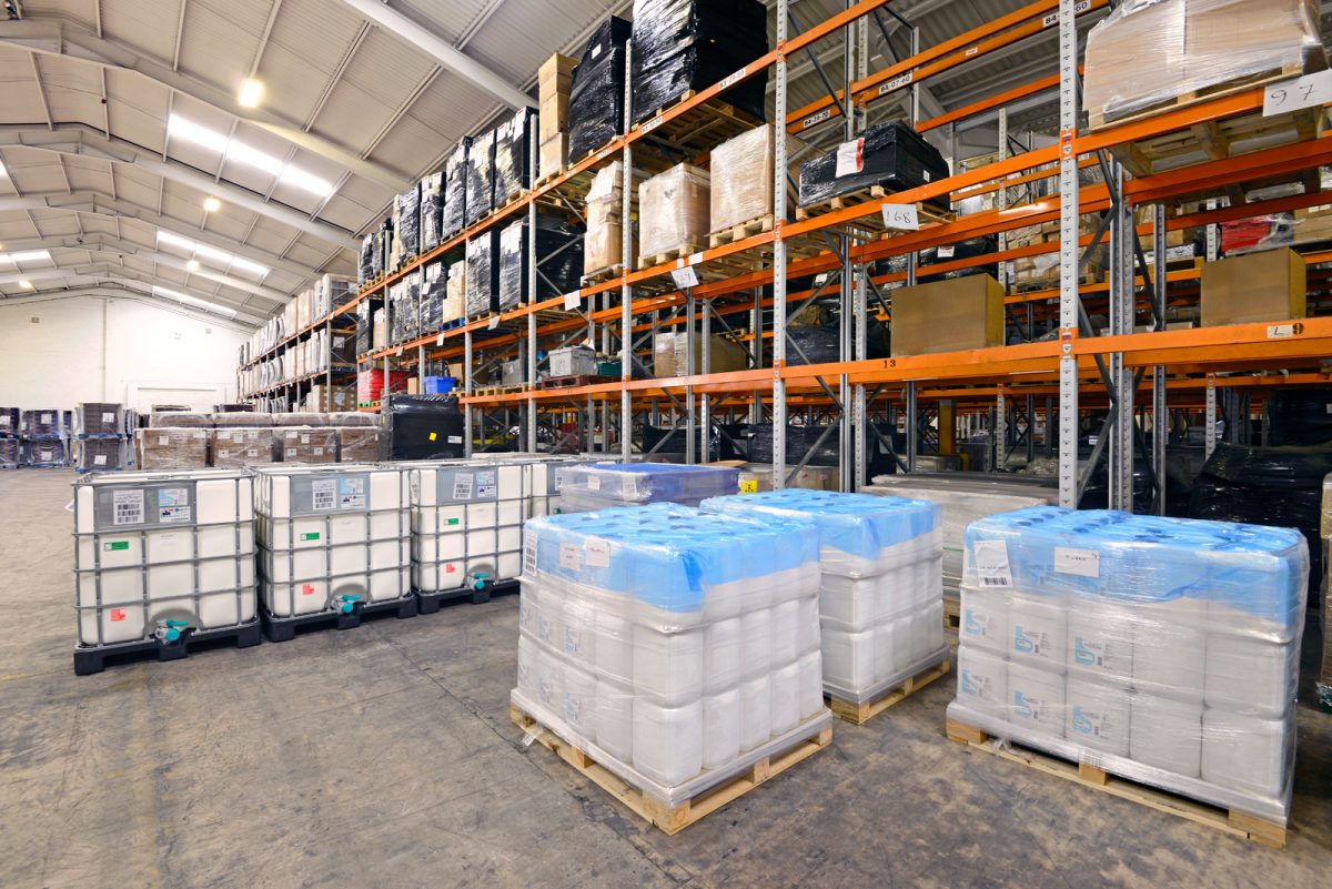 storage, full loads and pallet distribution